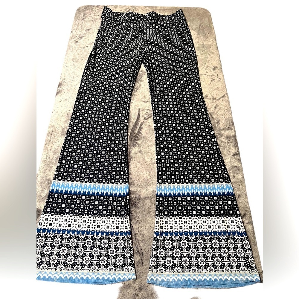 BCX Black and Blue Patterned Pants